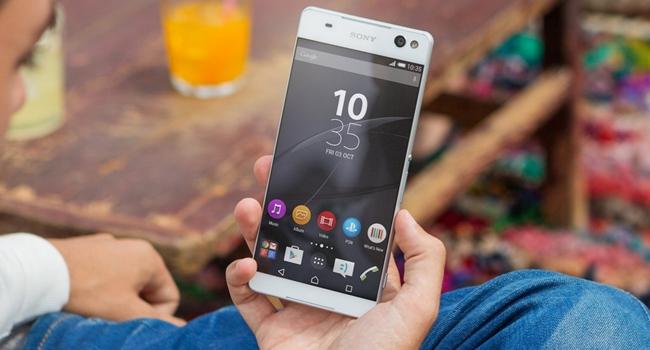 Review | Xperia C5 Ultra: O celular para selfie da Sony