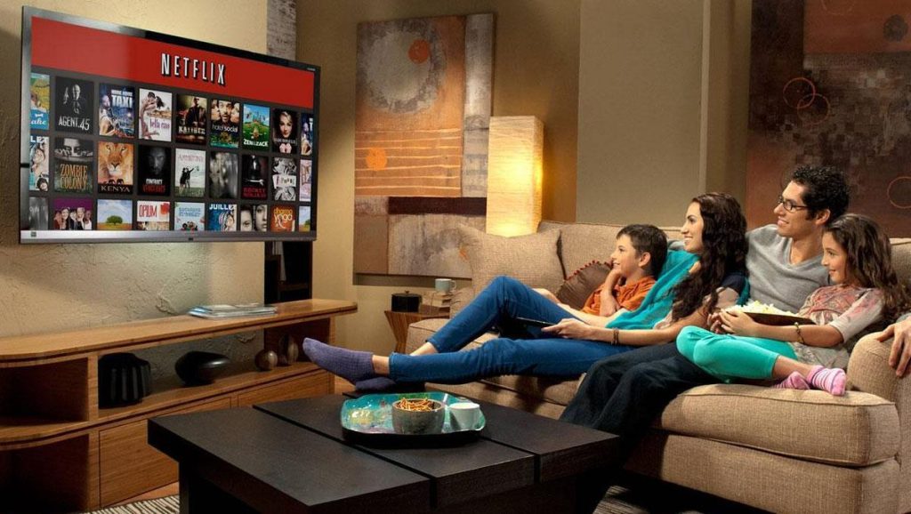 Conheça 16 serviços para assistir e alugar filmes online 1 filmes netflix para assistir no sofa