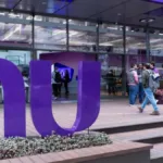 Nubank lucro 1T26: US$ 871 mi, mas ações caem 10%