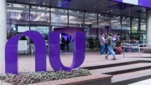 Nubank lucro 1T26: US$ 871 mi, mas ações caem 10%